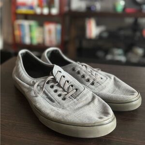 Men’s Canvas Vans